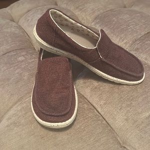 Women’s hey dude shoes